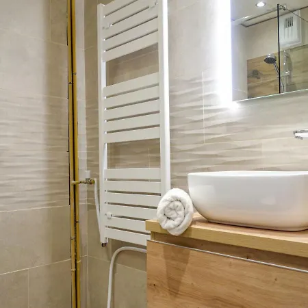 Apartment Le Curling B - Val Claret-36 By Interhome